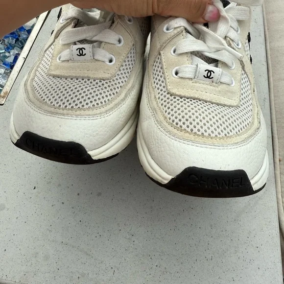 CC Black & White Sneakers - Picture 5 of 8